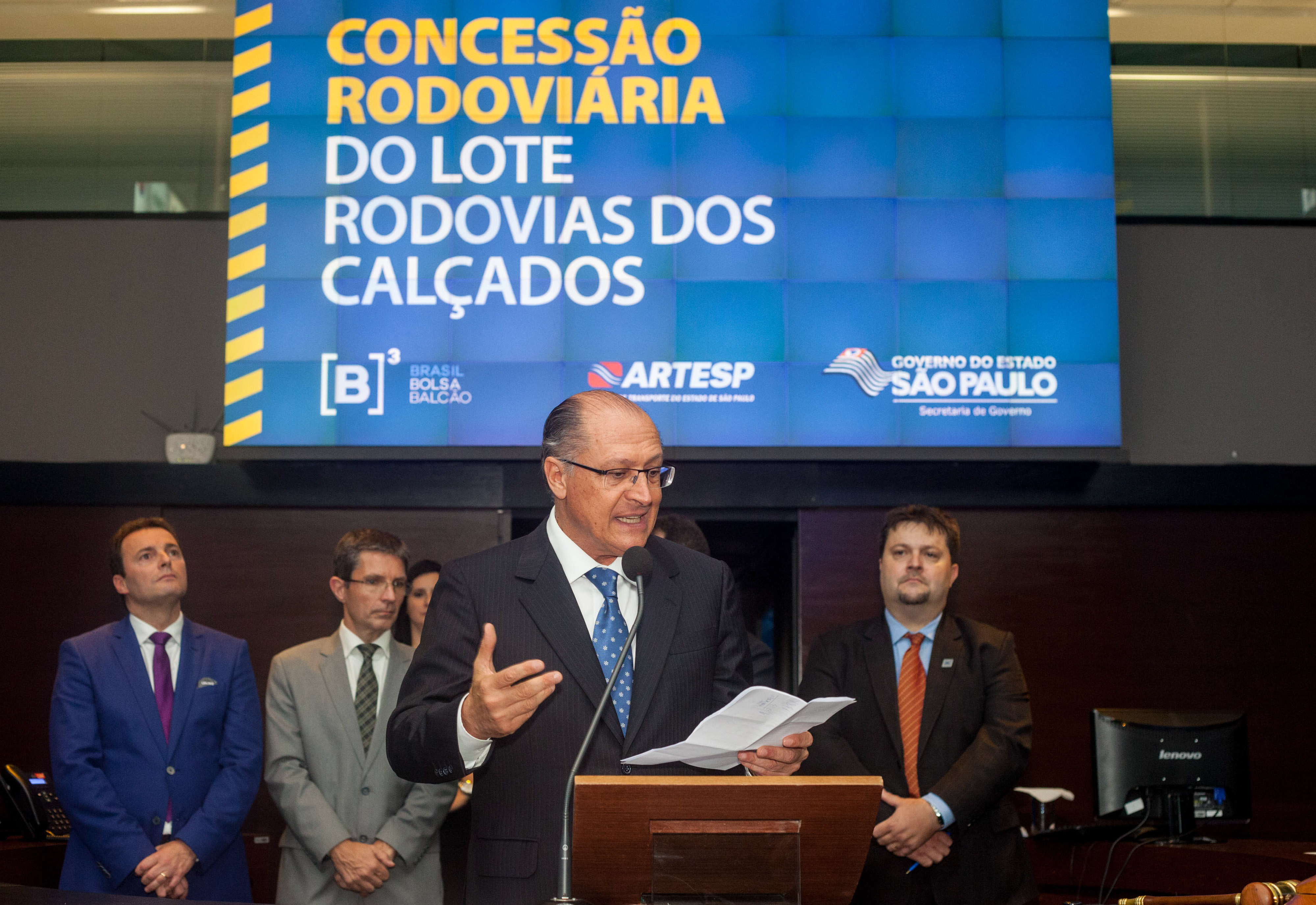 Governador Geraldo Alckmin anuncia o grupo vencedor (Foto: Divulgação)